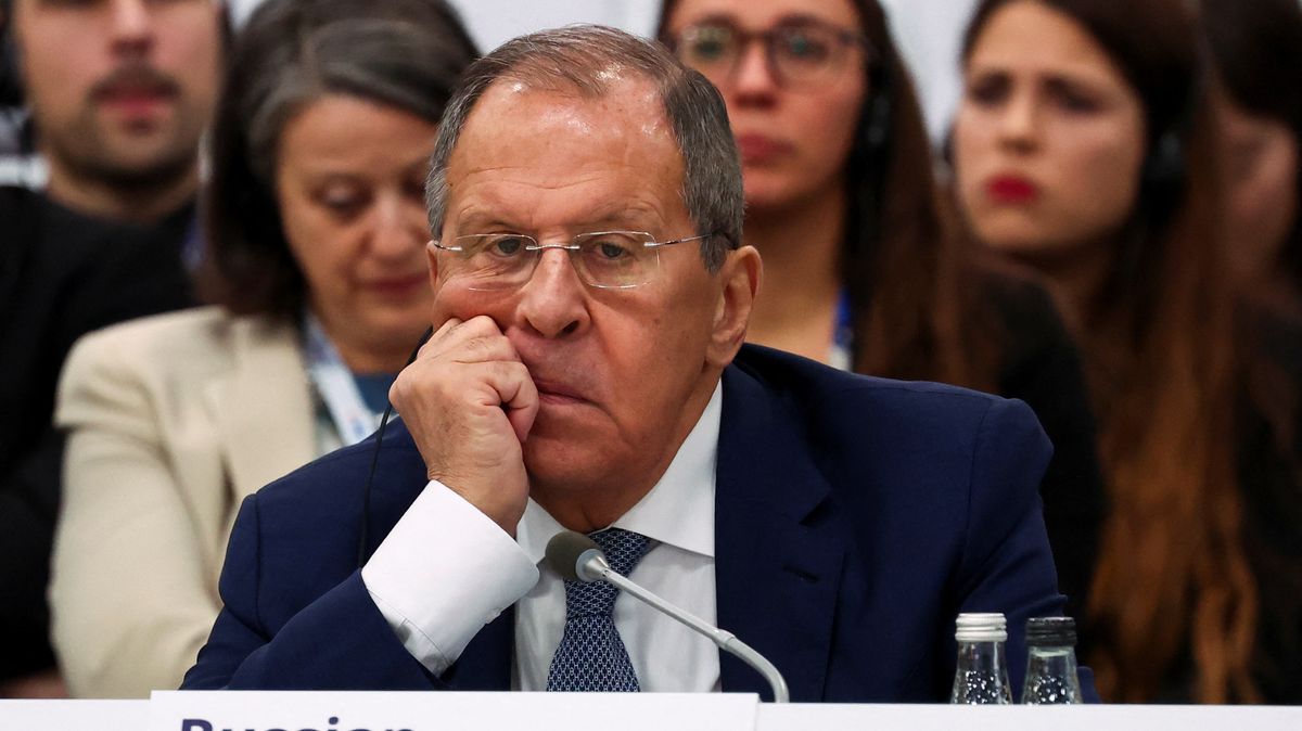 Lavrov připomněl hodiny soudného dne, Rusko prý brání katastrofě