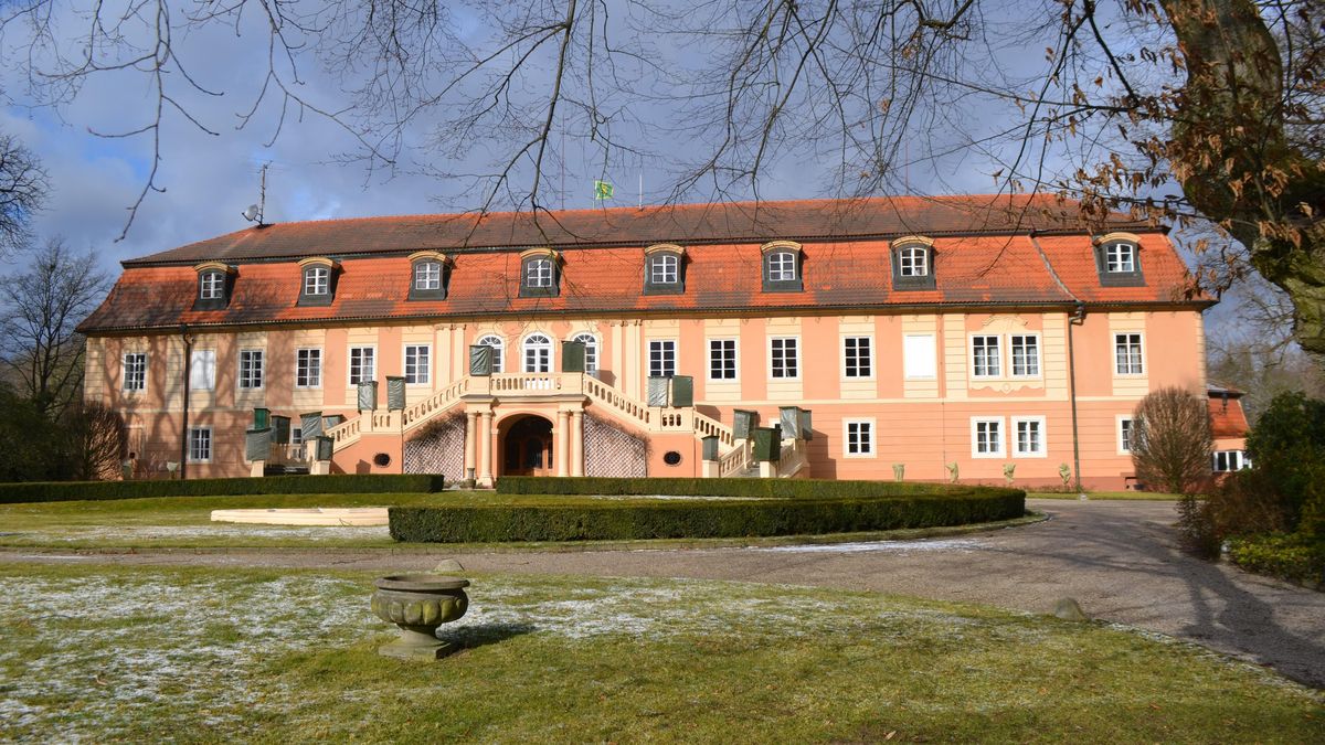 Stát nabízí zámky i paláce za stamiliony. Kupce ale odrazuje aukcemi