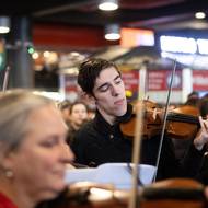 K muzikatům se mohl připojit kdokoli, kdo si přinesl vlastní nástroj a noty.