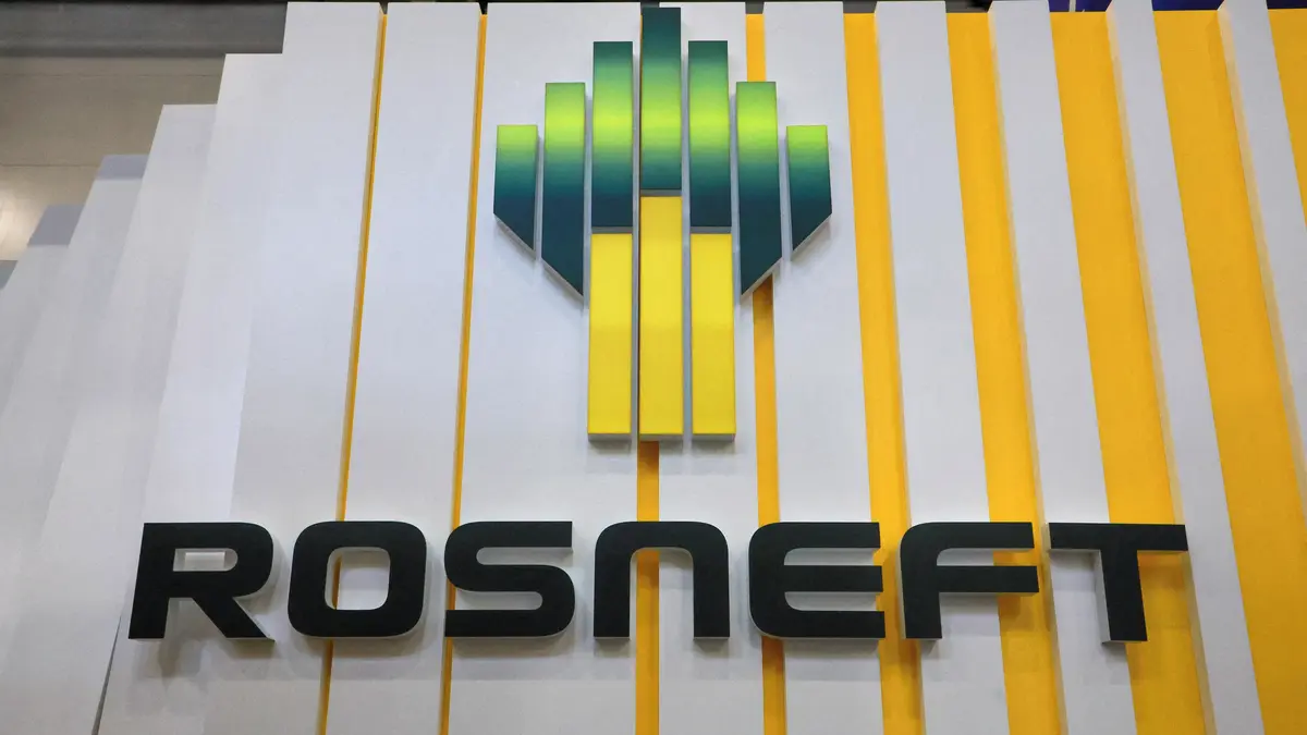 Jsme v epicentru dokonalé bouře. Šéf ruského Rosněfťu vysvětloval obří pokles čistého zisku