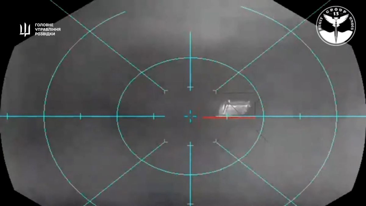 Ukrajinci poprvé sestřelili ruský vrtulník raketou vypálenou z vodního dronu