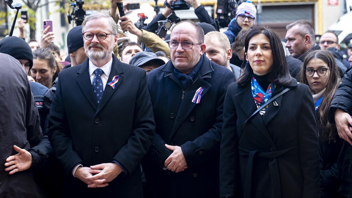 Nová koaliční smlouva Spolu: Prioritou je teď armáda a bydlení