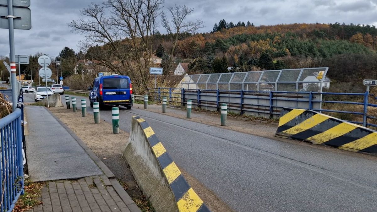 Silničáři nechali vyšumět zakázku na opravu mostu u Brna. Je nadále v havarijním stavu