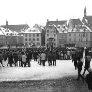 Náměstí před Špalíčkem v Chebu se zaplnilo před třiceti pěti lety demonstranty