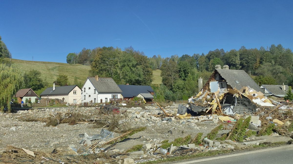 Povodně napáchaly škody až za 50 miliard, odhaduje vláda