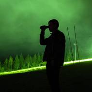 Složité světelné podmínky lze i využít, třeba k siluetám. Zelené světlo ornitologové používají, aby ptáky zmátli. 