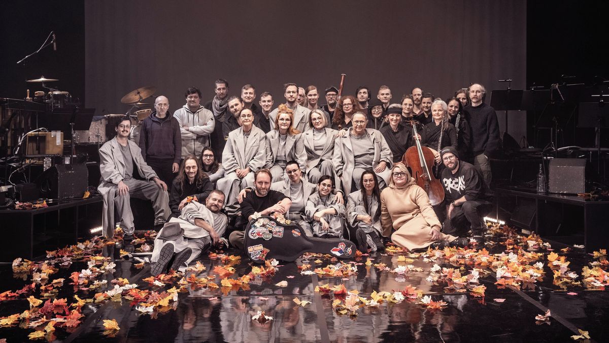 Colours hlásí novinky: Divadlo o Zuzaně Navarové či národních zlozvycích i nová hudební scéna