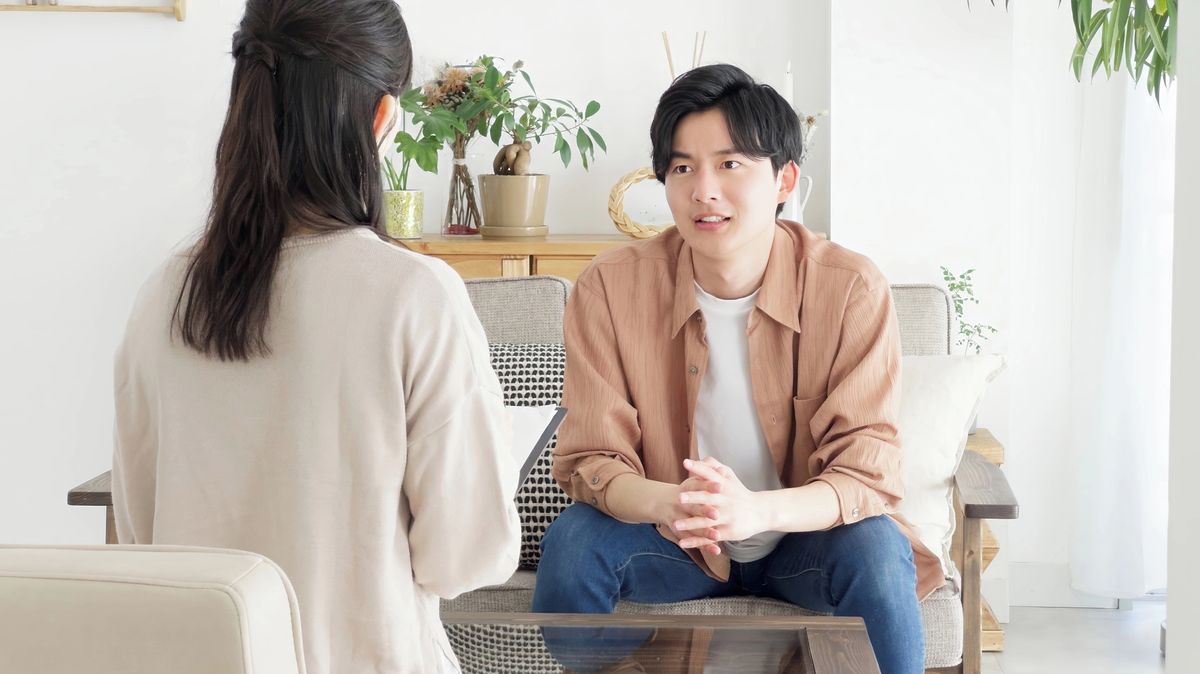 Japonec pět let přespává u cizích lidí. Na oplátku jim naslouchá