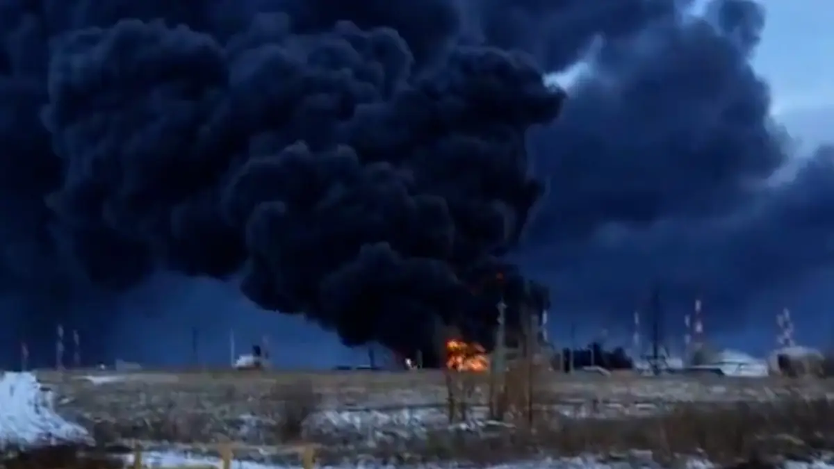 Ukrajinci zaútočili na jeden z největších ruských ropných skladů - Novinky