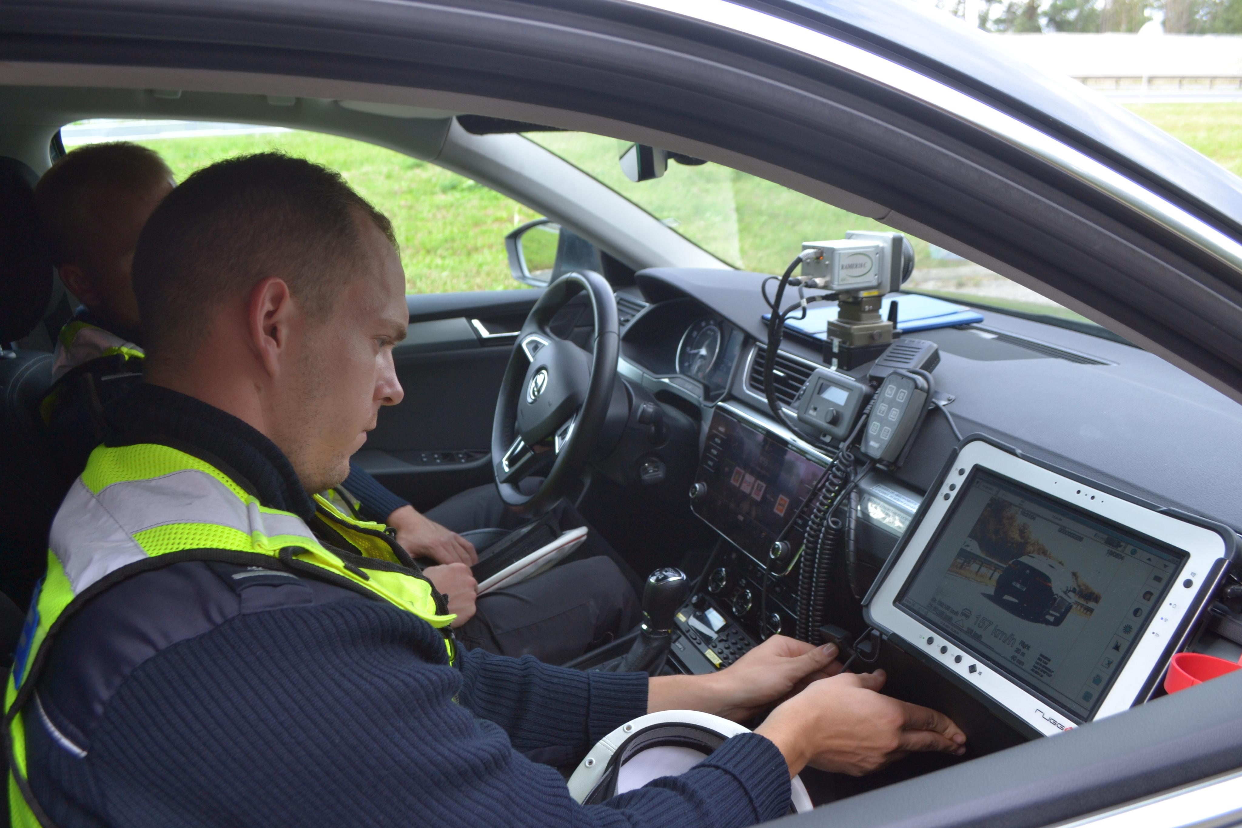 Řidič profičel okolo policistů a ti jej záhy zastavili. Já jsem neřídil, vyrukoval u soudu a ten se ho zastal 