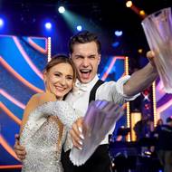 2024: vítězové herec Oskar Hes a Kateřina Bartuněk Hrstková.