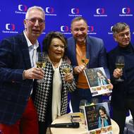 Kmotry byli kardiolog Petr Neužil, generální ředitel ČT Jan Souček a obchodní ředitel ČT Hynek Chudárek