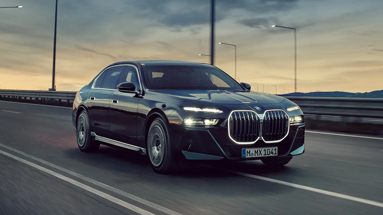 bmw-limuzina-vojenska-policie.jpeg
