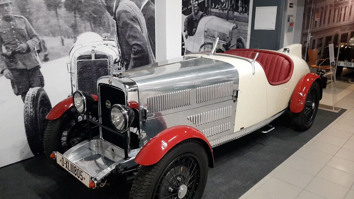 Lidový Hurvínek i závodní Kadrmas, Brno pořádá výstavu automobilů ze Zbrojovky