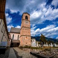 Tamější fresky zajímají turisty z celého světa.