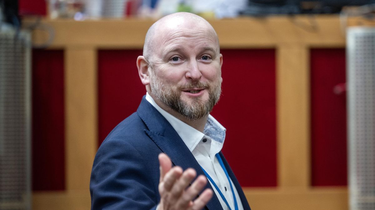 Primátor odvolal ředitele pražského magistrátu Kubelku. Ten si rozhodnutí převzít nepřišel