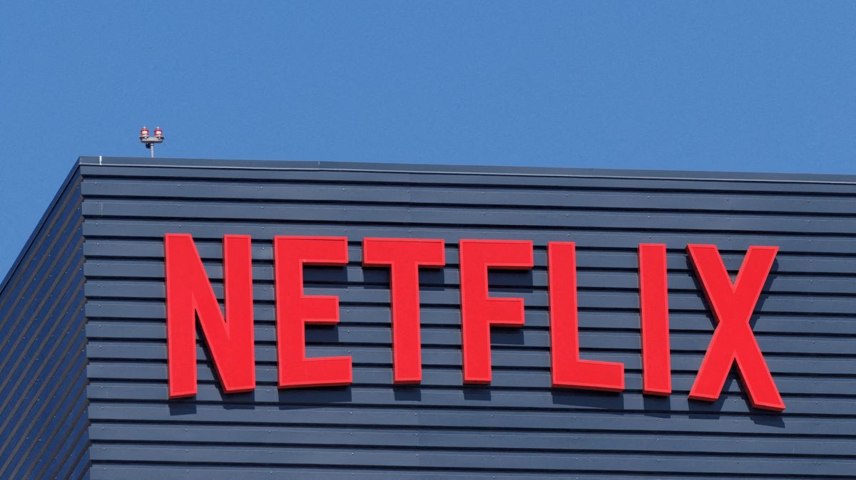 Na plánované sloučení Netflixu s Warner Bros. si „posvítili“ senátoři