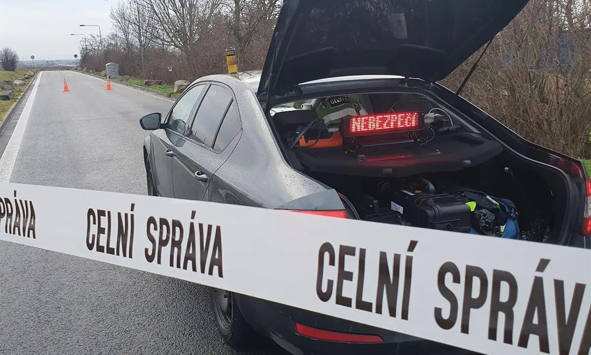 Celníci místo na odpočívadle rychle zajistili.