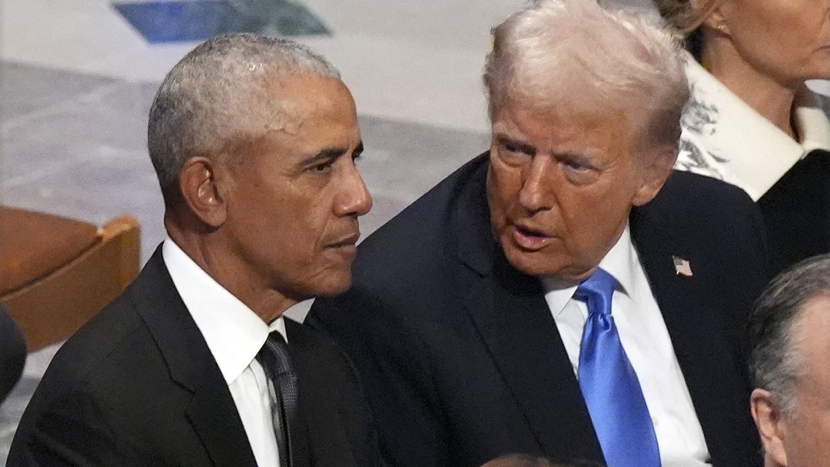 Je čas jít po lidech. Trump obvinil Obamu ze „zločinu století“