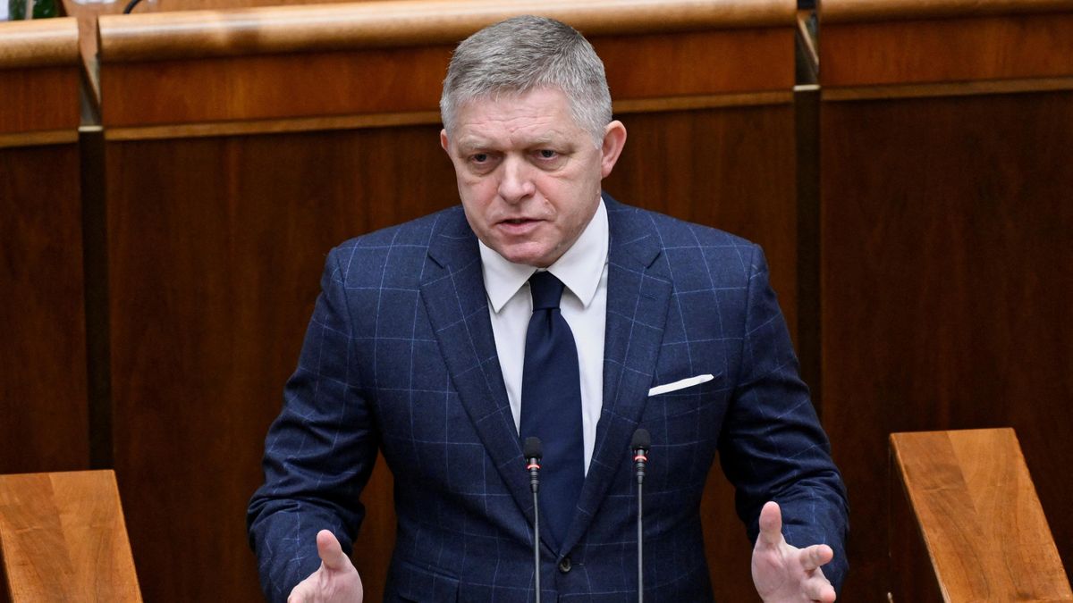 Čeští politici a média na mě útočí kvůli Babišovi, říká Fico