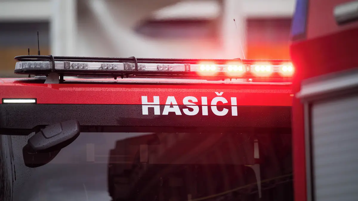 Požár skladu plastů v Brně. Hasiči vyhlásili třetí stupeň