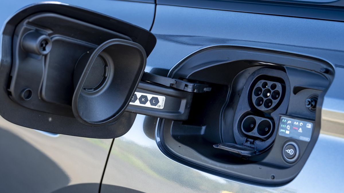 Registrace elektromobilů v Česku prudce stoupají