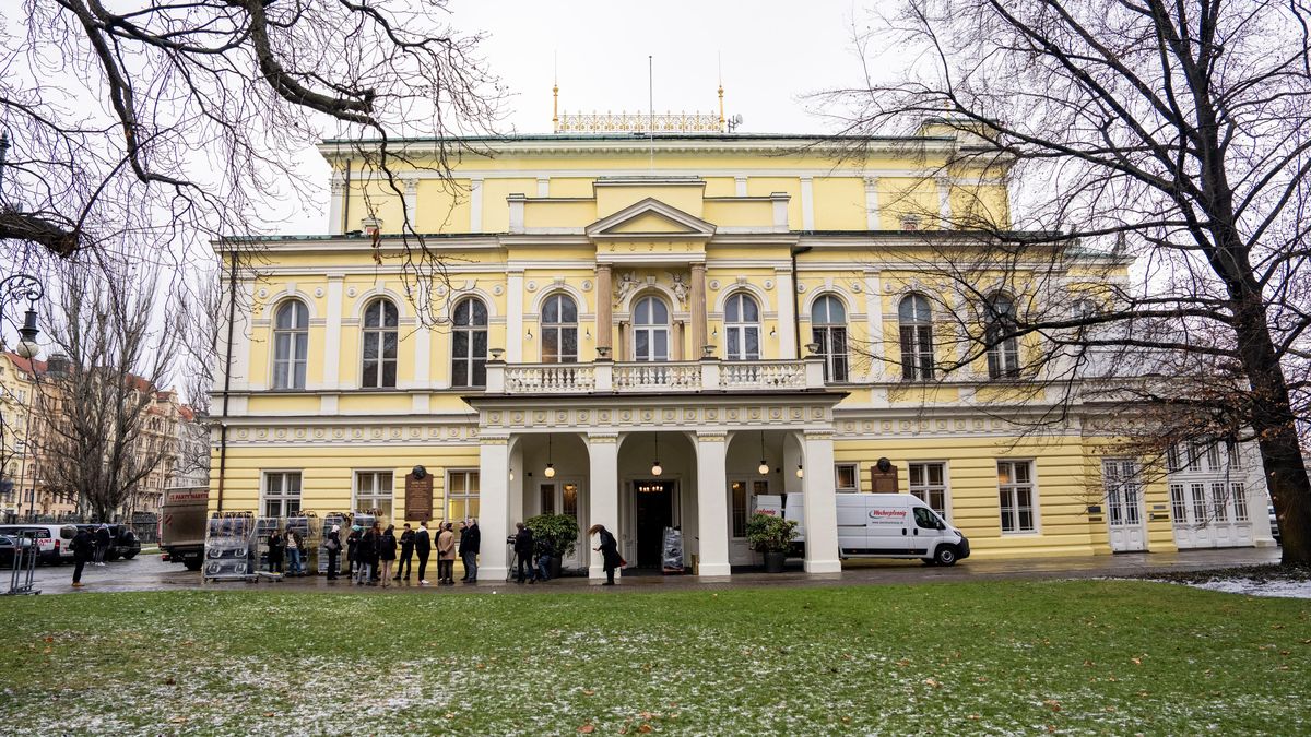 Spor o Žofín míří k soudu. Radnice žaluje původního nájemce, který palác odmítá vyklidit