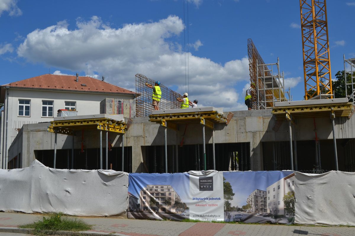 Stavební zákon otevře prostor pro korupci. Obce kritizují i změnu, kterou chtějí velká města