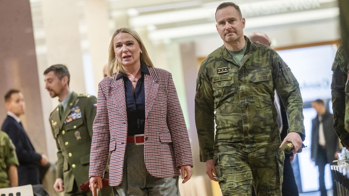 Černochová překvapila: Vojáci odcházejí z armády kvůli válce na Ukrajině