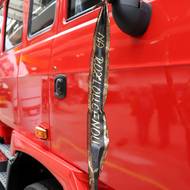 Poslednímu vozu T815 uvázali zaměstnanci na boční zpětné zrcátko černou stuhu s nápisem: Na rozloučenou. 