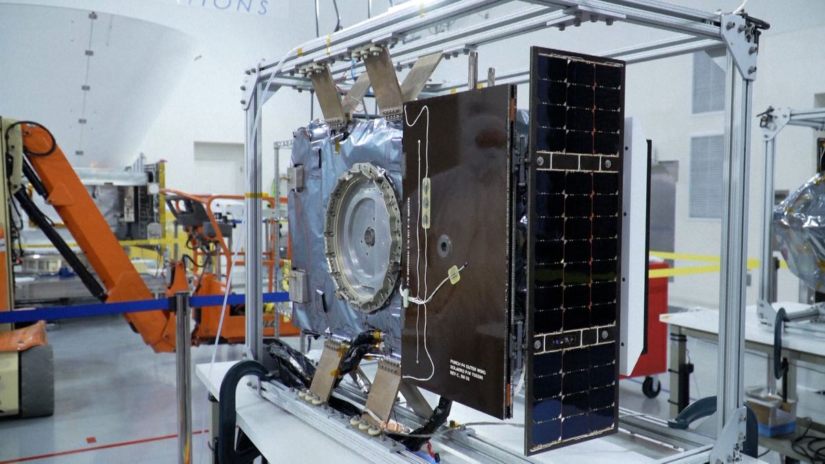 Pomůže pochopit dění po velkém třesku? Do vesmíru odstartoval nejnovější dalekohled NASA