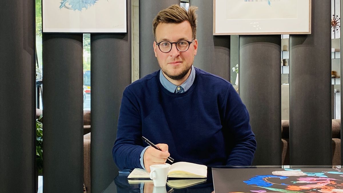 Ruční kresba je pro mě alfa a omega řemesla, říká ilustrátor a vítěz Czech Grand Design Michal Bačák