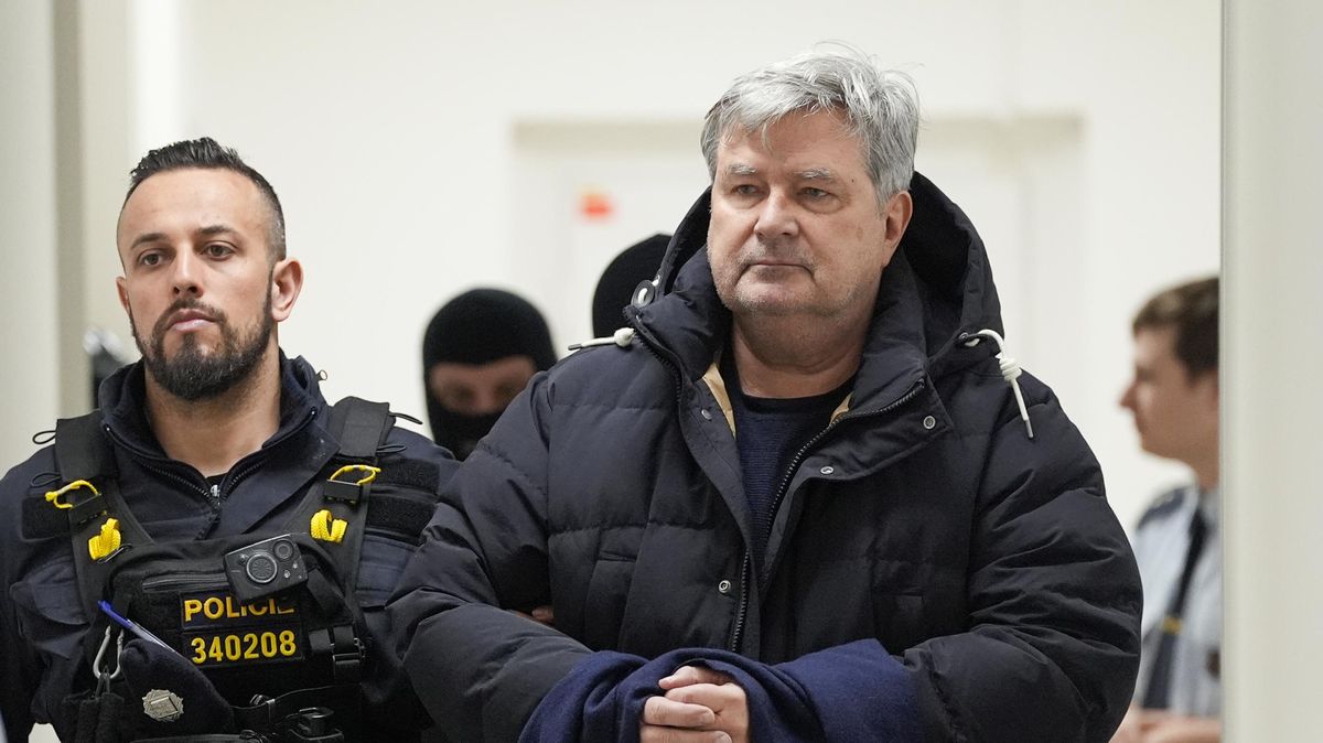 Ludvík, Jansta i další tři aktéři kauzy Motol zůstávají ve vazbě