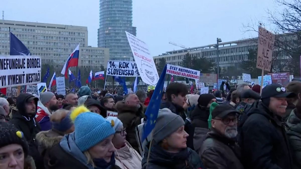 Slovensko opět protestuje. Fico se lidí v ulicích bojí, burcují organizátoři