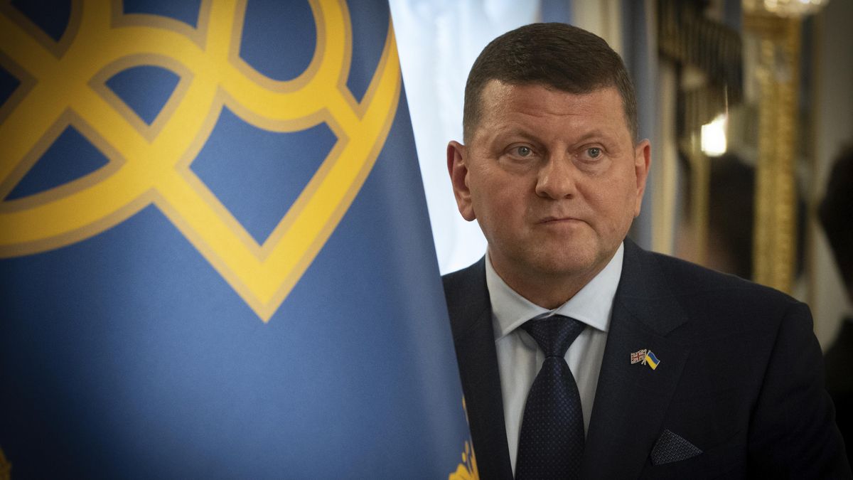 Ukrajina nemůže doufat v zázrak a obnovit se v hranicích z roku 2022, spasit ji má val z dronů