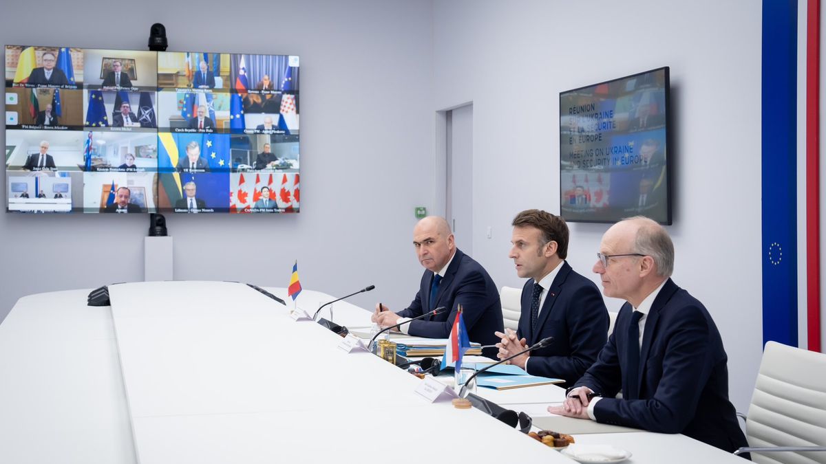 Macron a Starmer poletí kvůli Ukrajině jednat do Washingtonu