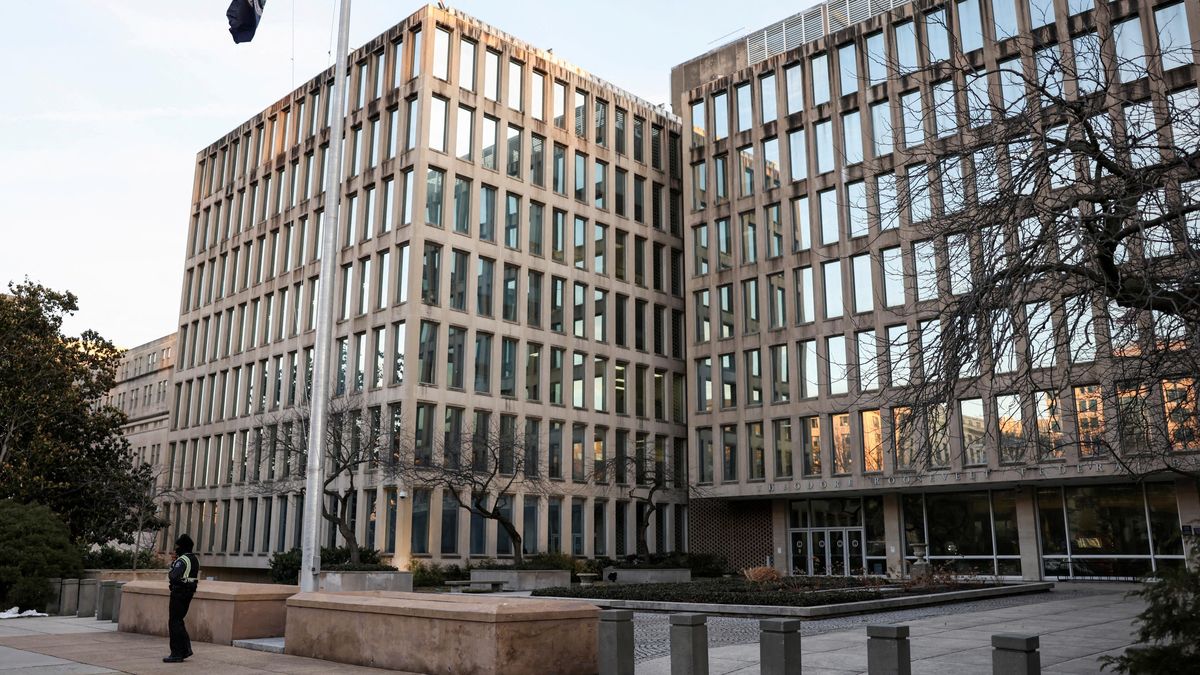 Kalifornský soudce pozastavil Muskův nápad plošně propouštět