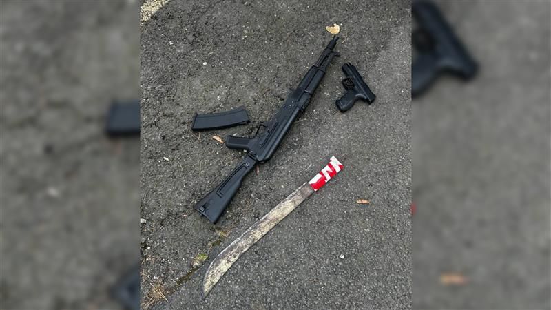 Mladík v Karviné se bavil střílením z airsoftové zbraně na činžovní dům