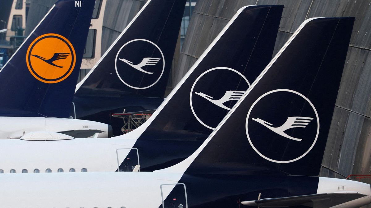 Aerolinkám Lufthansa a Air France-KLM loni klesl zisk, překonal však očekávání
