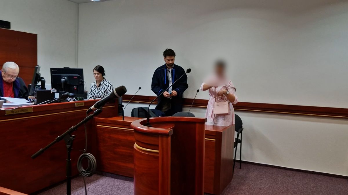 Za usmrcení andulky v savu dostala ostravská prodavačka zverimexu podmínku