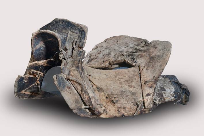 Dřevěné sedlo na koně, nejvzácnější vystavený předmět v rámci výstavy Čingischán, 1264–1300