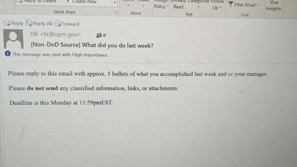 Co jste dělali minulý týden? Musk poslal vládním zaměstnancům druhý e-mail, trochu ho vylepšil