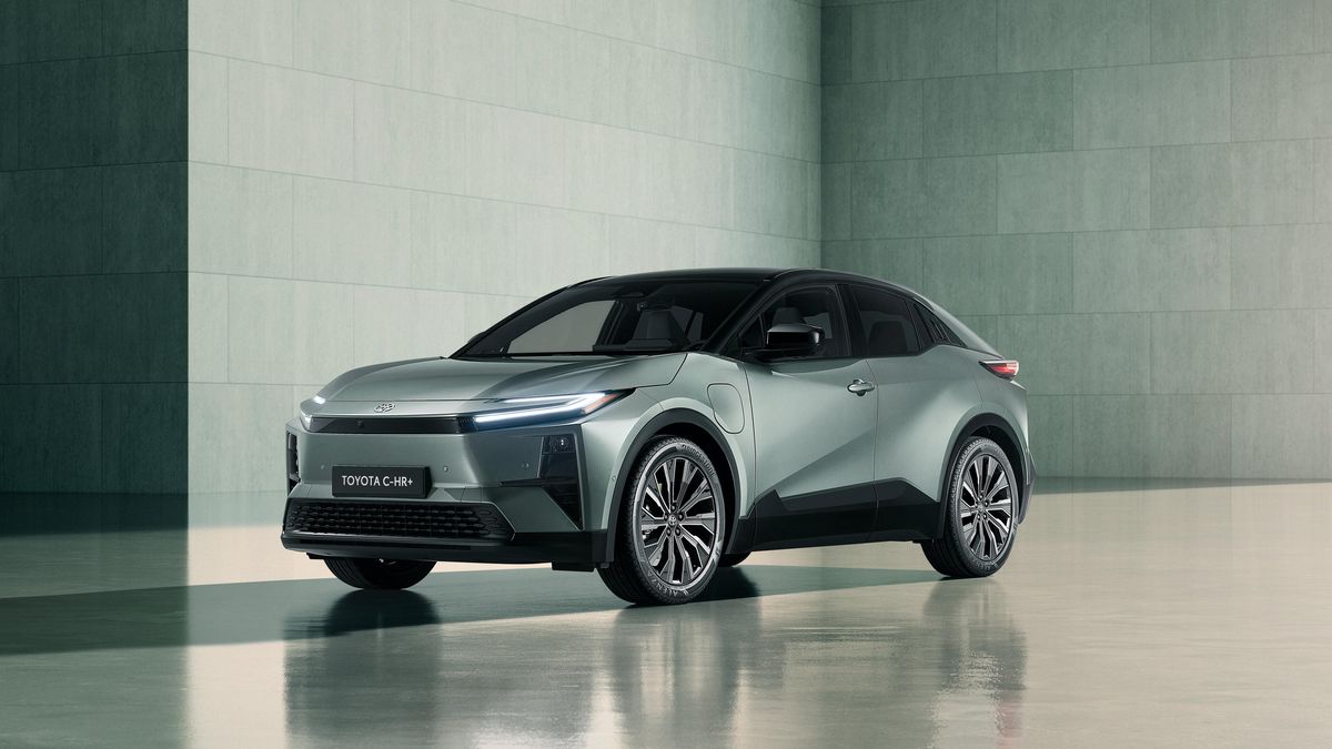 Toyota představila crossover C-HR+