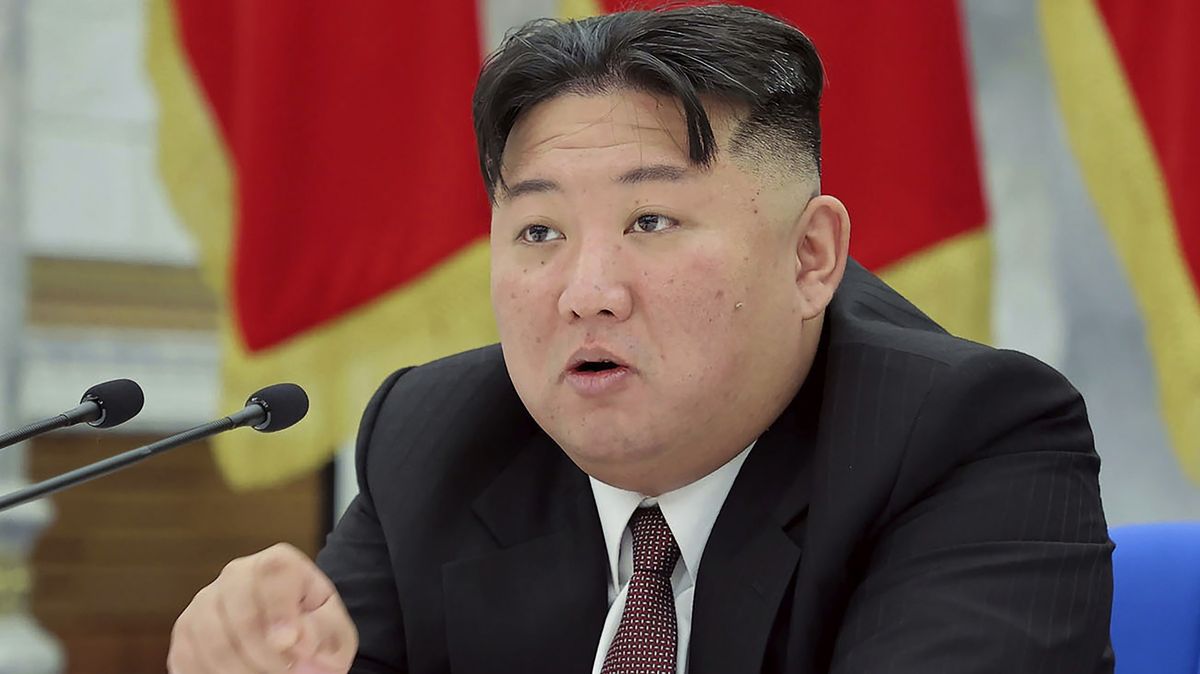 Překonal i Saddáma Husajna. Kryptoloupež katapultovala Kim Čong-una mezi bitcoinové magnáty