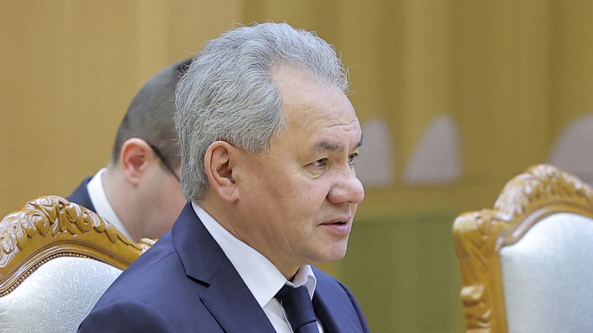 Srbsko chce zabránit barevné revoluci. Utužuje vztahy s Moskvou