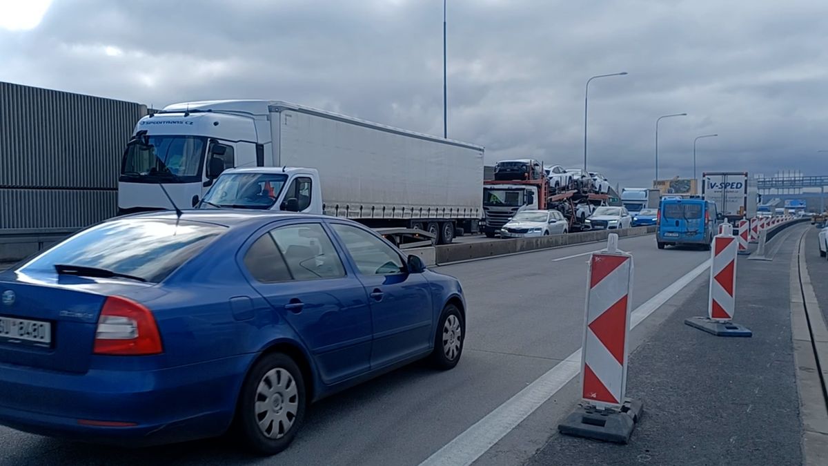 Pražský okruh dostává povrch jako ranvej pro letadla. Za cenu poskakování v kolonách