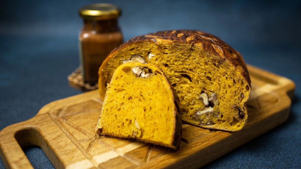 Upečte si doma chléb: dýňový, bez hnětení, toustový, sladký či chapati
