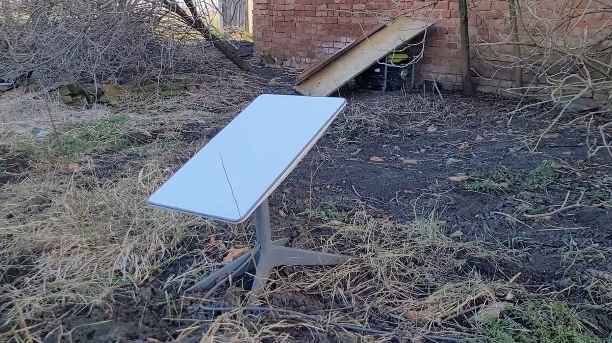 Ukrajinští vojáci se obávají Starlinku. Myslí si, že Musk předává souřadnice Rusům