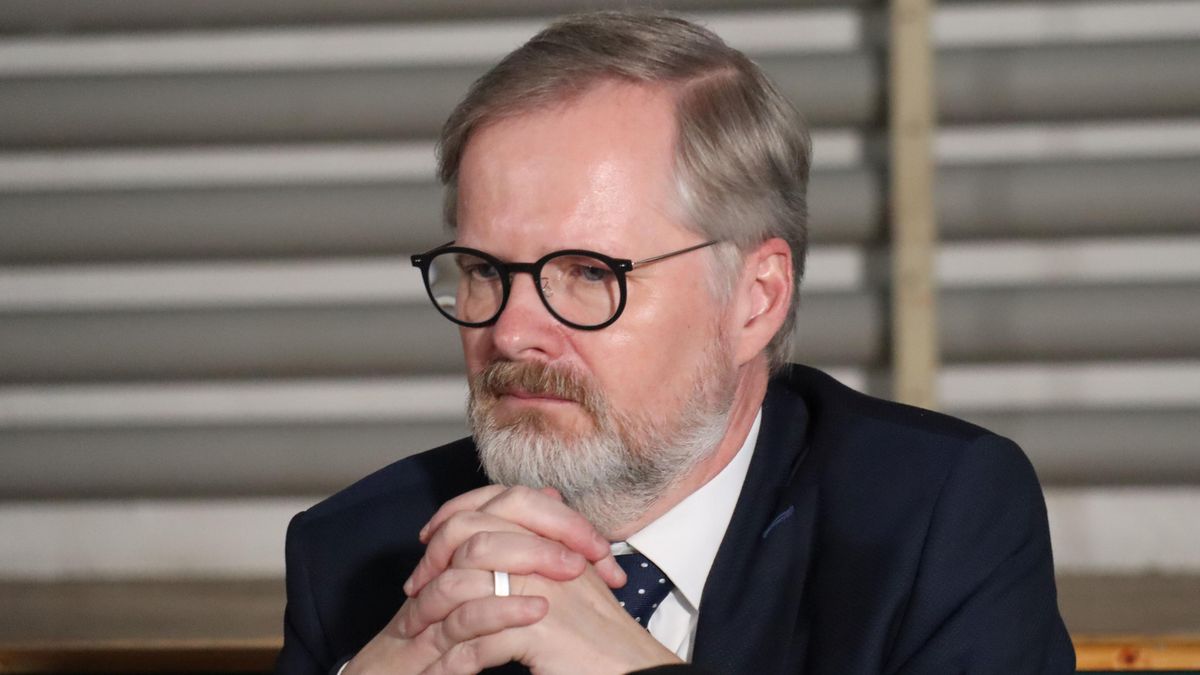 Fialův účet na síti X byl napaden, objevily se tam falešné příspěvky