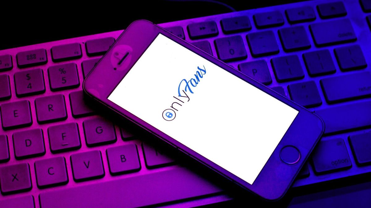 Učitelka katolické školky v Itálii dostala padáka, protože má účet na OnlyFans